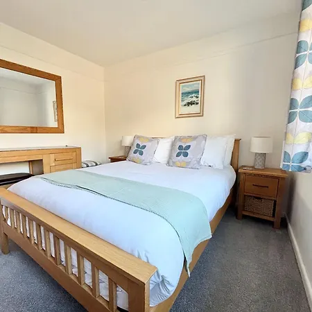 Holiday home Harlowe Hideaway Two Bedrooms With Parking