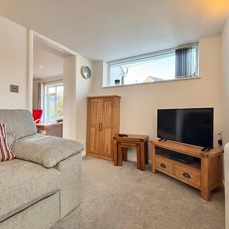 Holiday home Harlowe Hideaway Two Bedrooms With Parking *